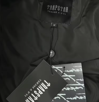 Manteau à capuche trapstar noir